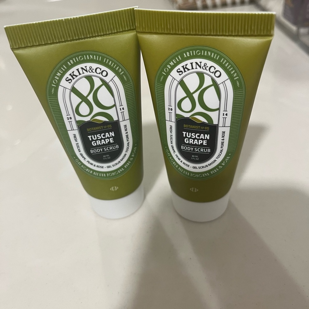 Skin&Co Tuscan Grape Body Scrub